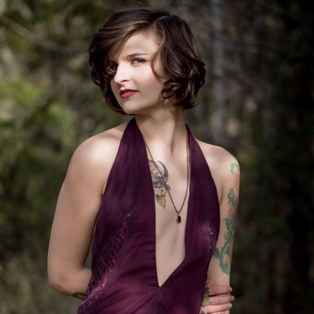 Meet your Posher, Carissa